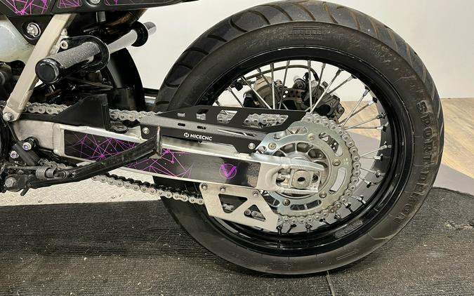 2018 Suzuki Motor of America Inc. DR-Z400SM