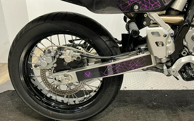 2018 Suzuki Motor of America Inc. DR-Z400SM