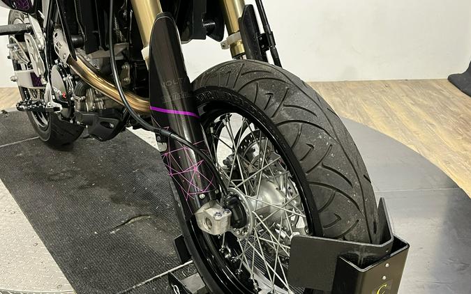 2018 Suzuki Motor of America Inc. DR-Z400SM