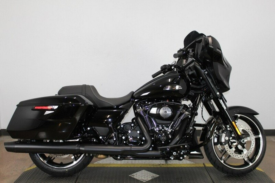 Harley-Davidson Street Glide® 2024 FLHX 84472147 VIVID BLACK