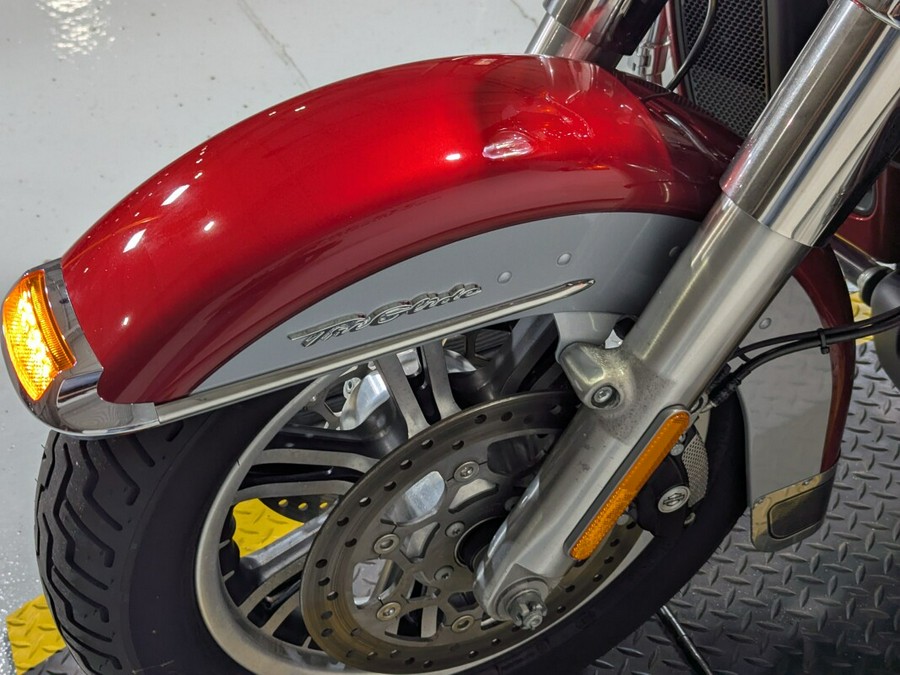 2019 Harley-Davidson® Tri Glide® Ultra Wicked Red/Barracuda Silver