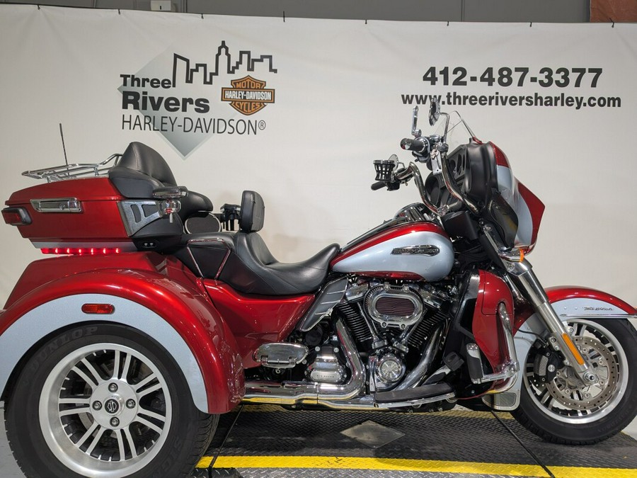 2019 Harley-Davidson® Tri Glide® Ultra Wicked Red/Barracuda Silver