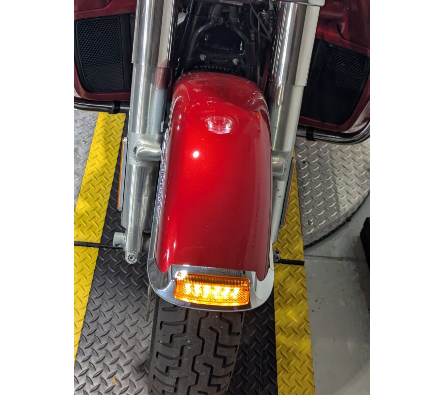 2019 Harley-Davidson® Tri Glide® Ultra Wicked Red/Barracuda Silver