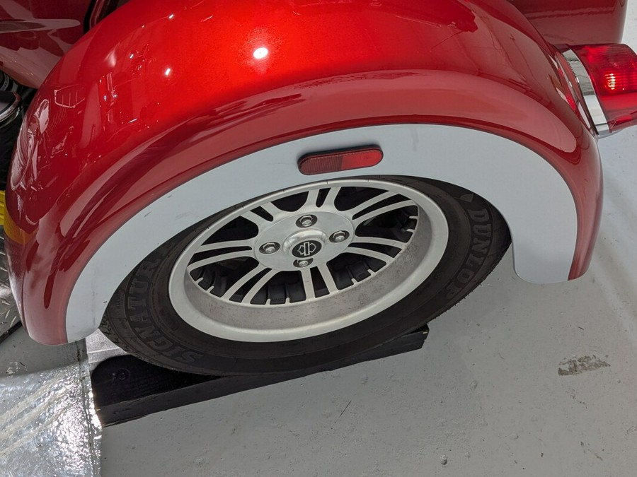 2019 Harley-Davidson® Tri Glide® Ultra Wicked Red/Barracuda Silver