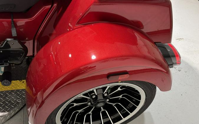 2026 Harley-Davidson® Street Glide 3 Limited Brilliant Red Black Trim