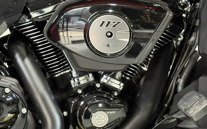 2026 Harley-Davidson® Street Glide 3 Limited Brilliant Red Black Trim