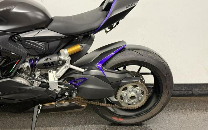 2024 Ducati Panigale V2 Black on Black