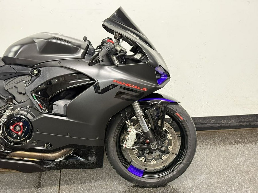 2024 Ducati Panigale V2 Black on Black