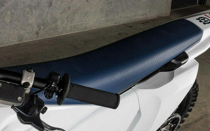 2025 Husqvarna FC 450 - SM384656