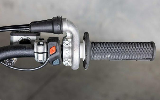 2025 Husqvarna FC 450 - SM384656