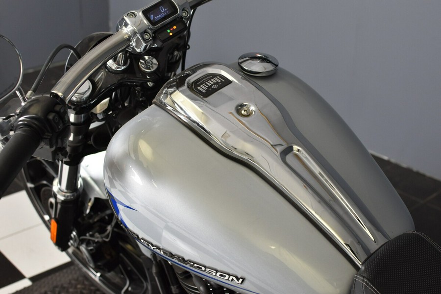 2023 Harley-Davidson Breakout Atlas Silver Metallic