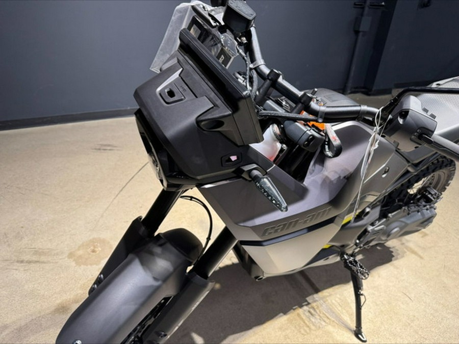 2025 Can-Am Origin Carbon Black