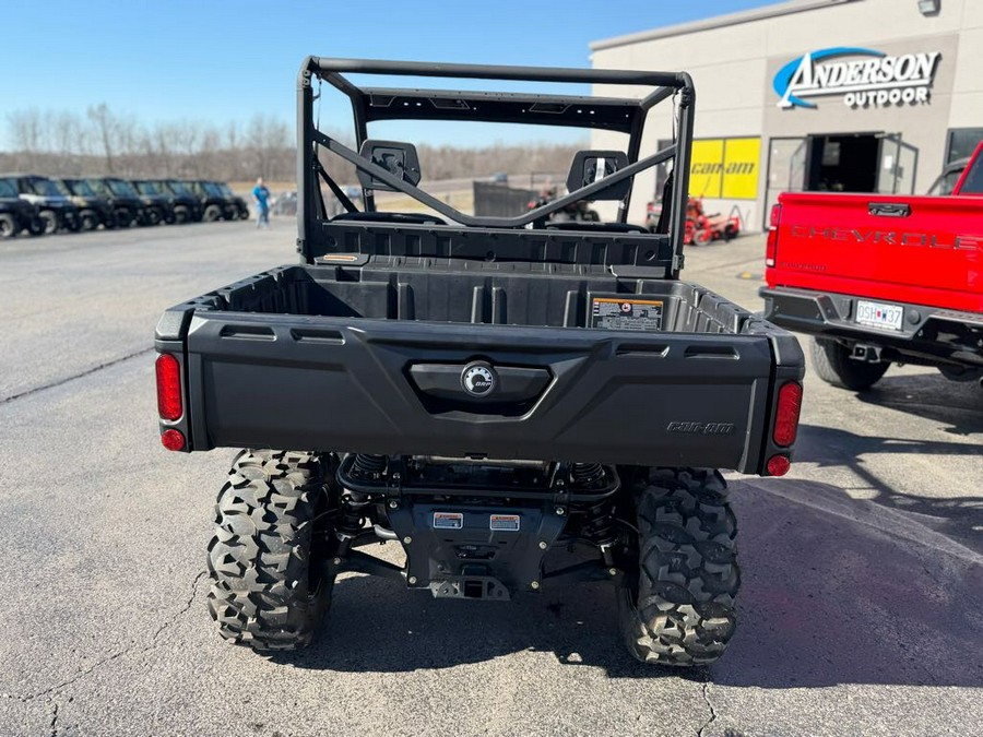 2025 Can-Am Defender HD9