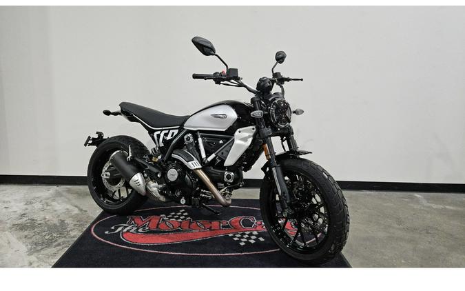 2024 Ducati 800 ICON Demo