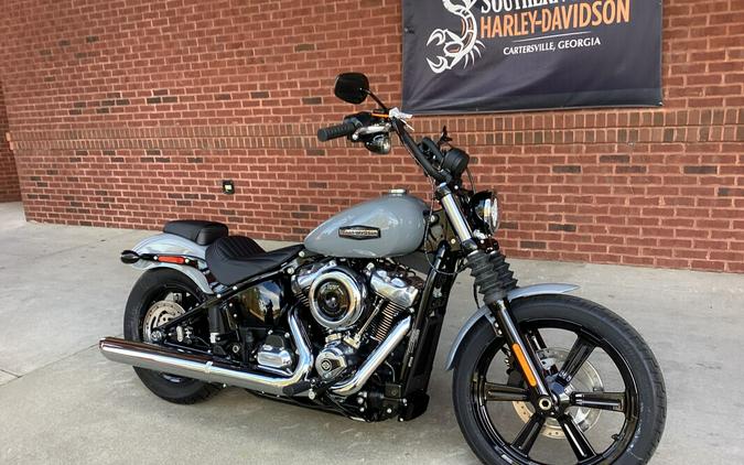 2026 Harley-Davidson® Street Bob® Dark Billiard Gray Chrome Cast Wheels