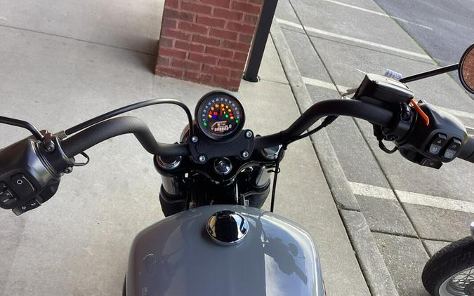 2026 Harley-Davidson® Street Bob® Dark Billiard Gray Chrome Cast Wheels