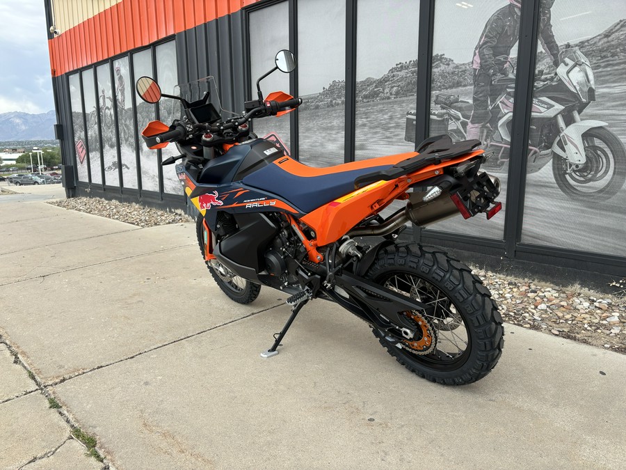 2027 KTM Adventure 890 R Rally