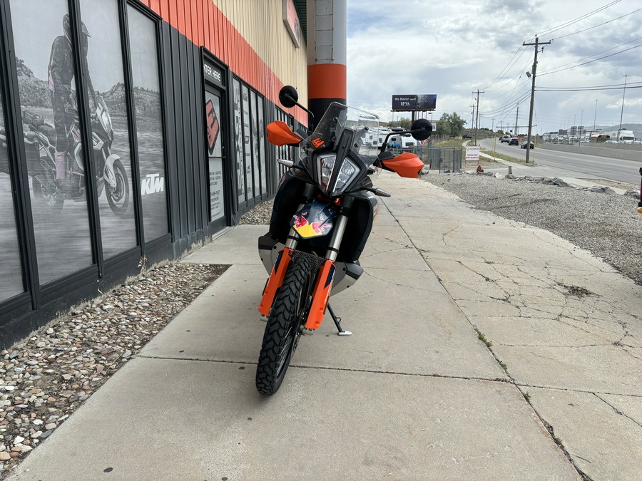 2027 KTM Adventure 890 R Rally