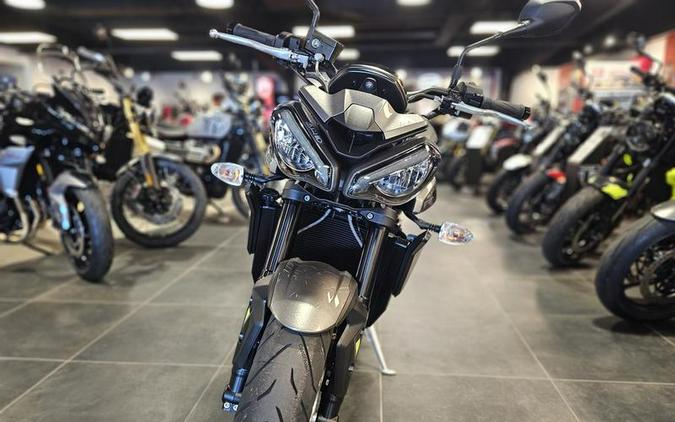 2024 Triumph Street Triple 765 R Silver Ice