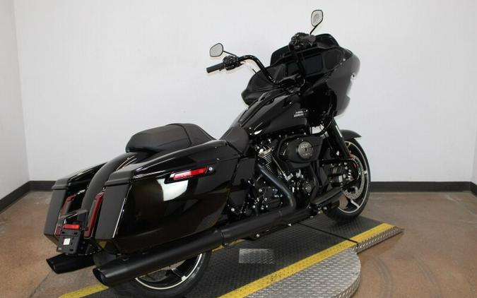 Harley-Davidson Road Glide® 2024 FLTRX 84472141 VIVID BLACK