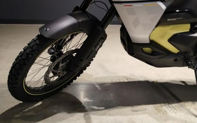 2025 Can-Am Origin White