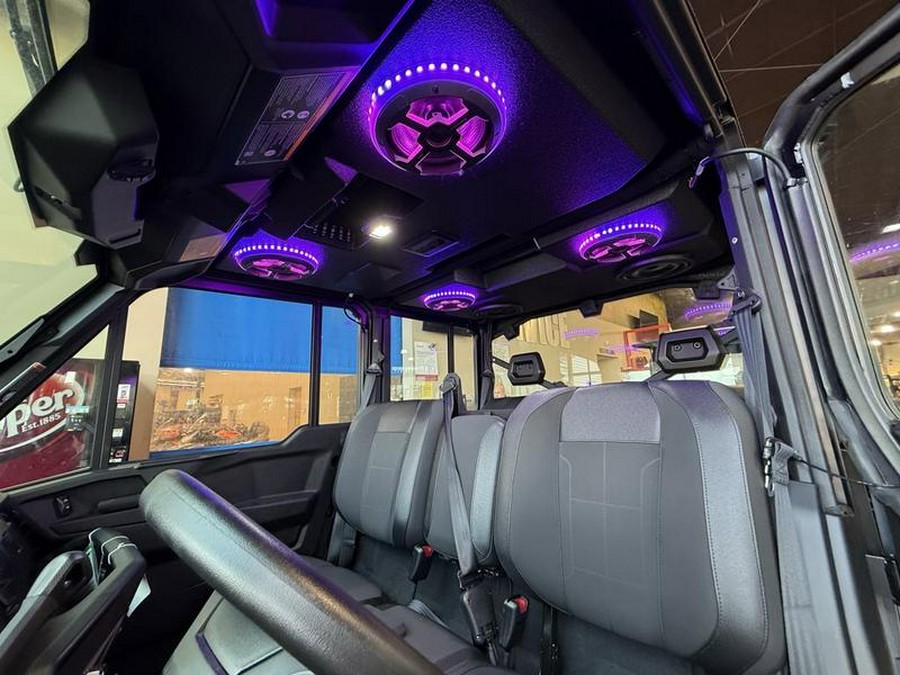 2026 Can-Am® Defender MAX XT CAB HD11