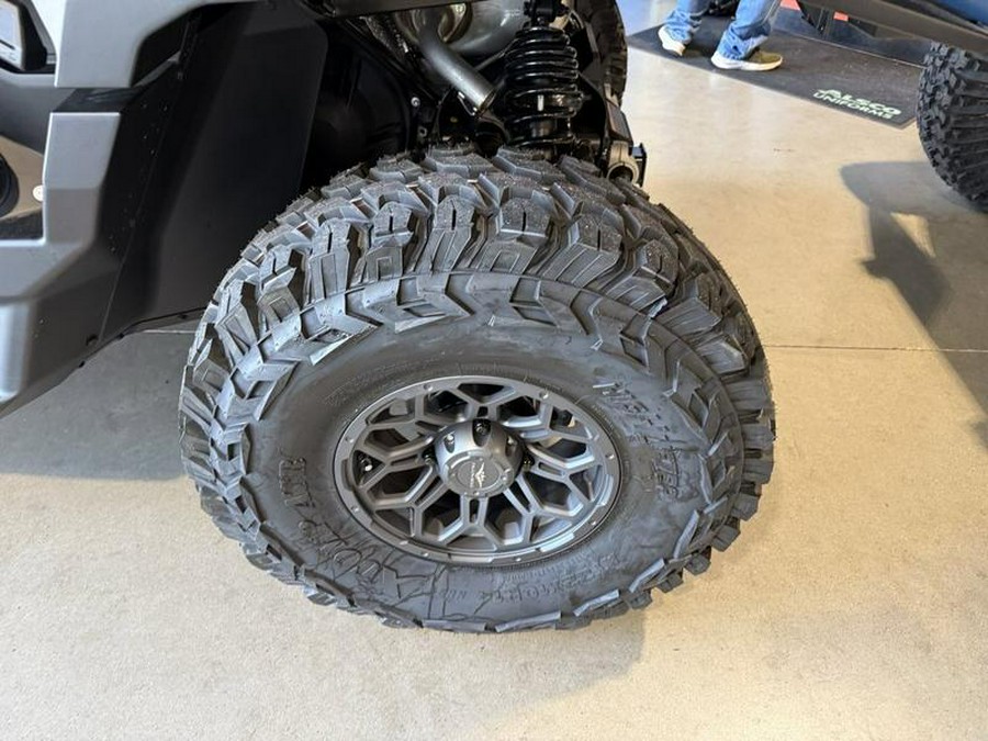 2026 Can-Am® Defender MAX XT CAB HD11