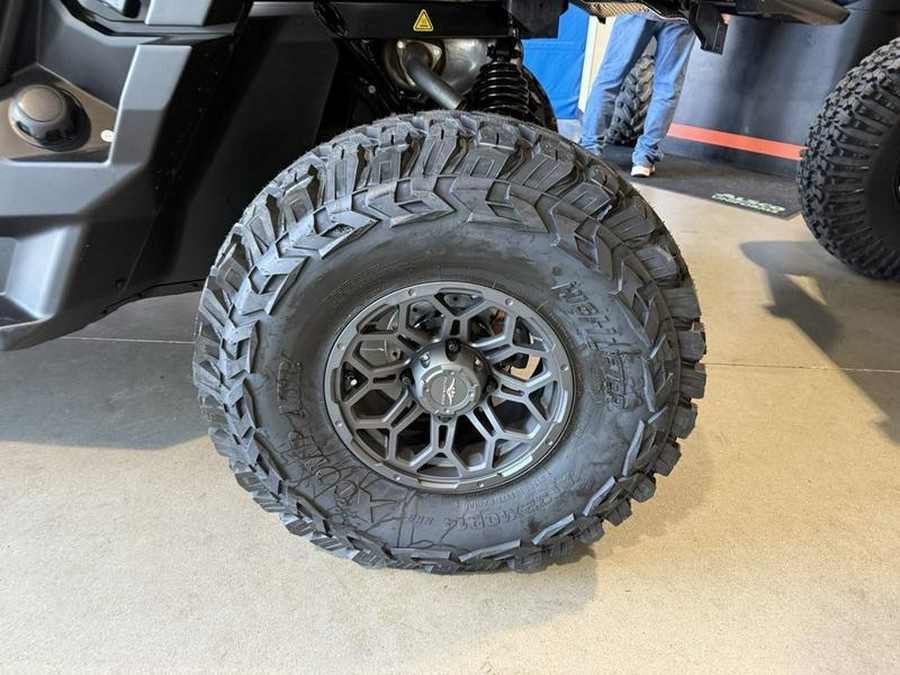 2026 Can-Am® Defender MAX XT CAB HD11