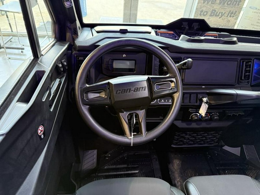 2026 Can-Am® Defender MAX XT CAB HD11