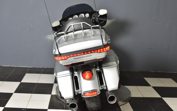 2015 Harley-Davidson Ultra Limited Two-Tone Brilliant Silver Pearl/Vivid Black