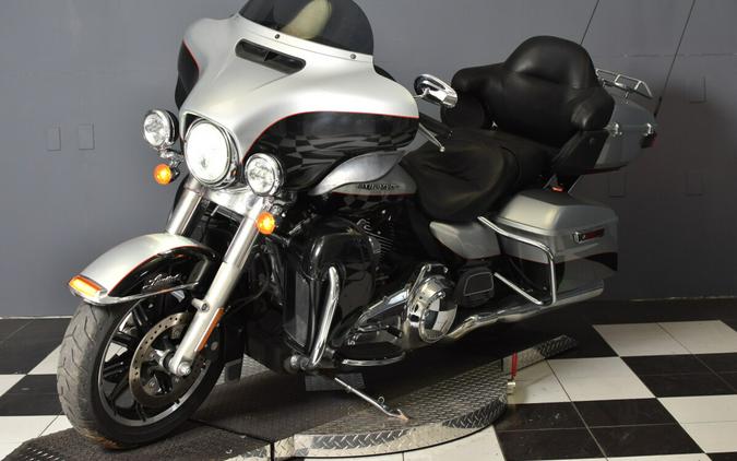 2015 Harley-Davidson Ultra Limited Two-Tone Brilliant Silver Pearl/Vivid Black
