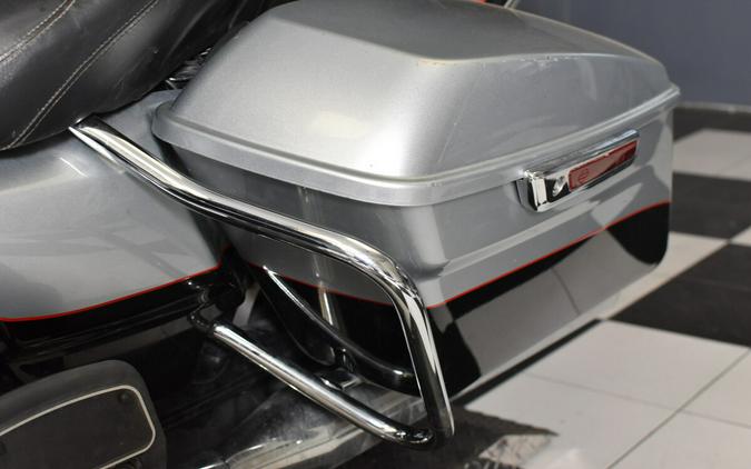2015 Harley-Davidson Ultra Limited Two-Tone Brilliant Silver Pearl/Vivid Black