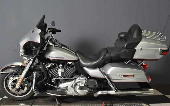 2015 Harley-Davidson Ultra Limited Two-Tone Brilliant Silver Pearl/Vivid Black