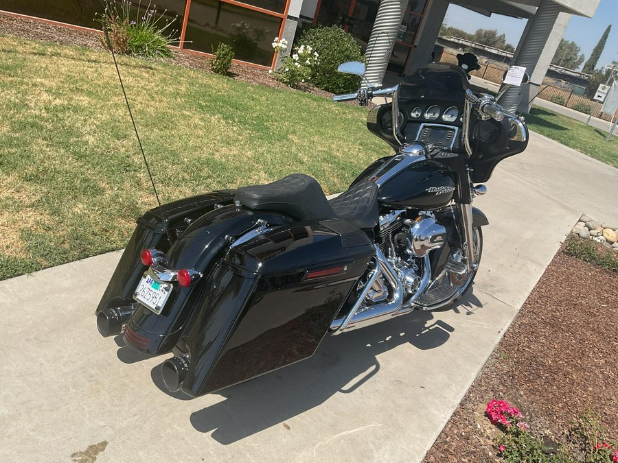 FLHX 2014 Street Glide®