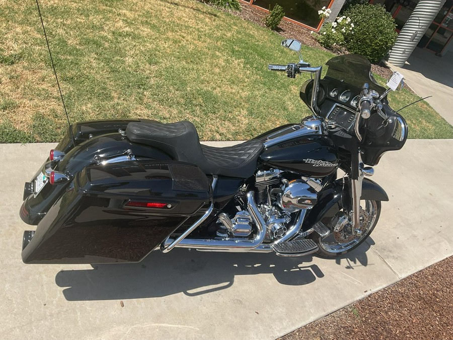 FLHX 2014 Street Glide®