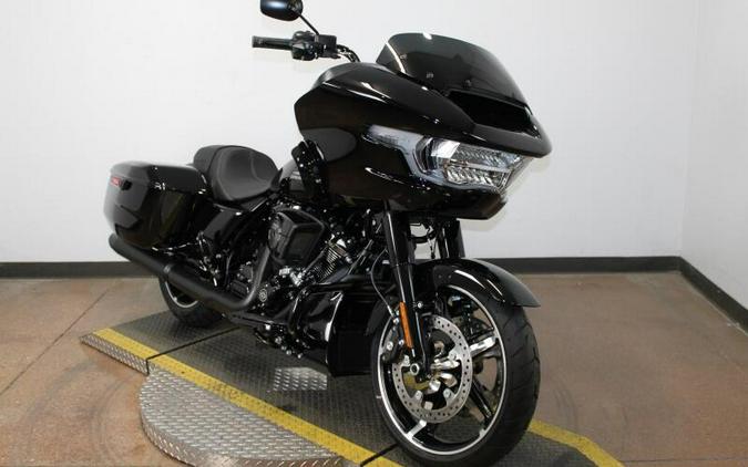 2026 Harley-Davidson® Road Glide® VIVID BLACK