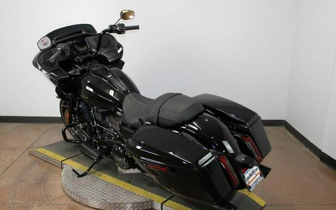 2026 Harley-Davidson® Road Glide® VIVID BLACK