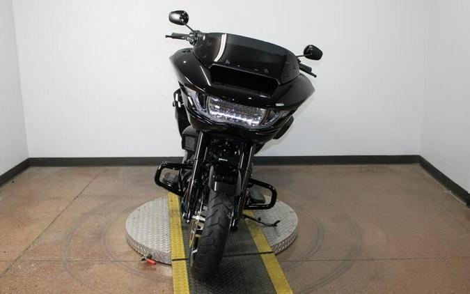 2026 Harley-Davidson® Road Glide® VIVID BLACK