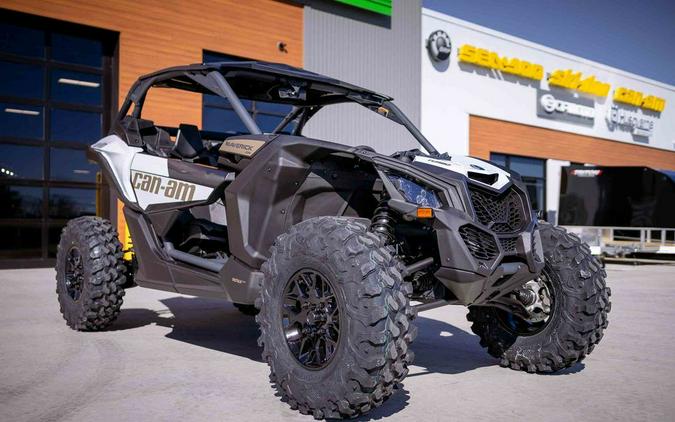 2024 Can-Am® Maverick X3 DS Turbo Catalyst Gray