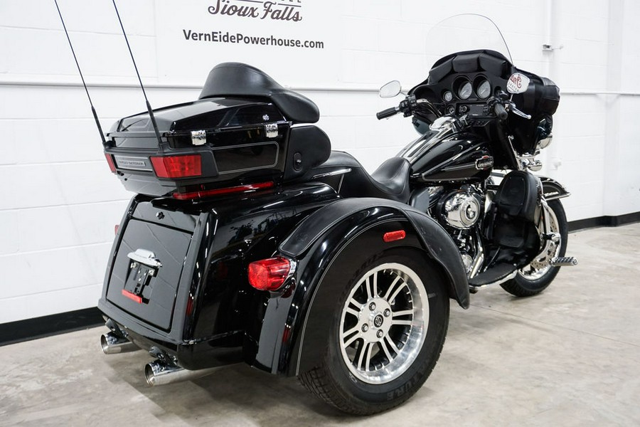 2013 Harley-Davidson® FLHTCUTG - Tri Glide® Ultra Classic®