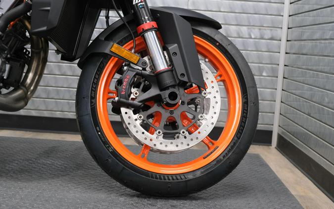 2026 KTM 990 DUKE R
