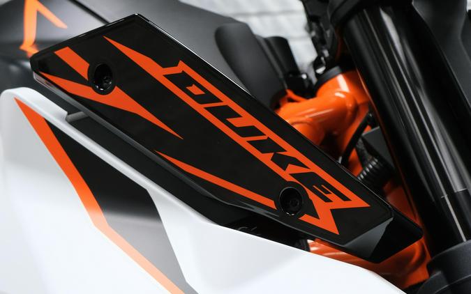 2026 KTM 990 DUKE R