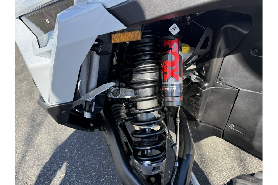 2026 Polaris RZR PRO R ULTIMATE GHOST WHITE METALLIC