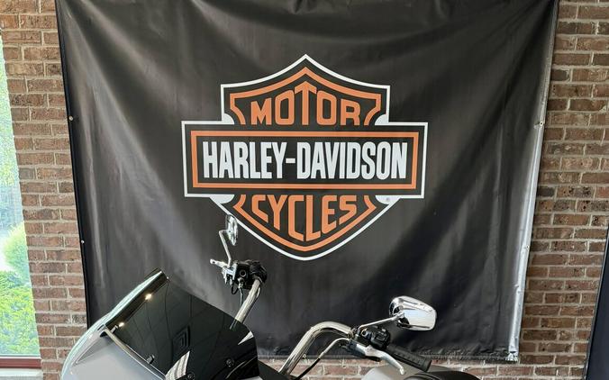 2025 Harley-Davidson Road Glide Billiard Gray