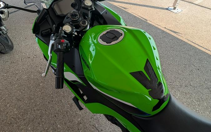 2026 Kawasaki Ninja® 500 SE ABS