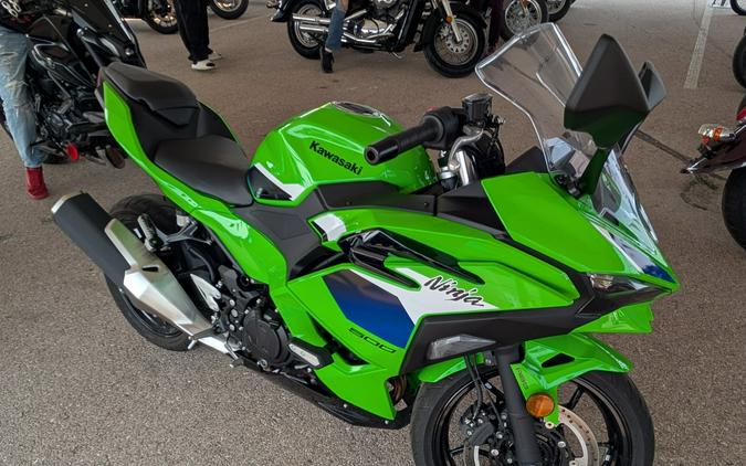 2026 Kawasaki Ninja® 500 SE ABS