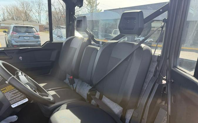 2026 Can-Am Defender XT CAB HD11