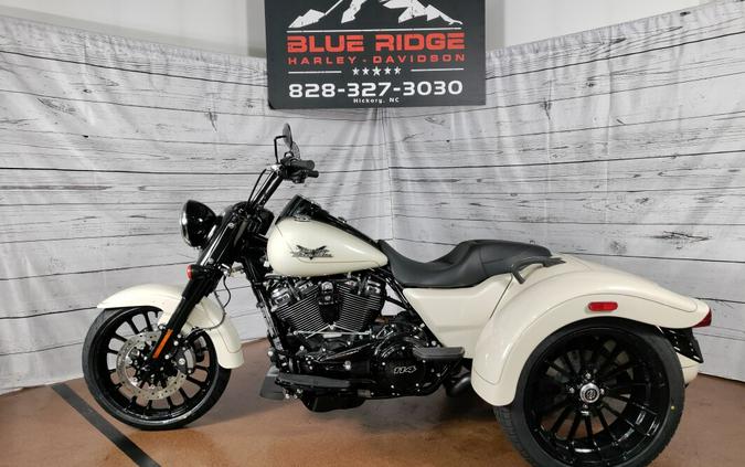 2023 Harley-Davidson Freewheeler White Sand Pearl