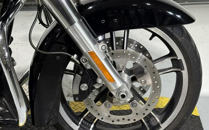 2017 Harley-Davidson® Street Glide® Special Vivid Black