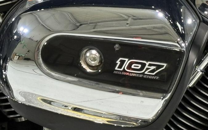 2017 Harley-Davidson® Street Glide® Special Vivid Black